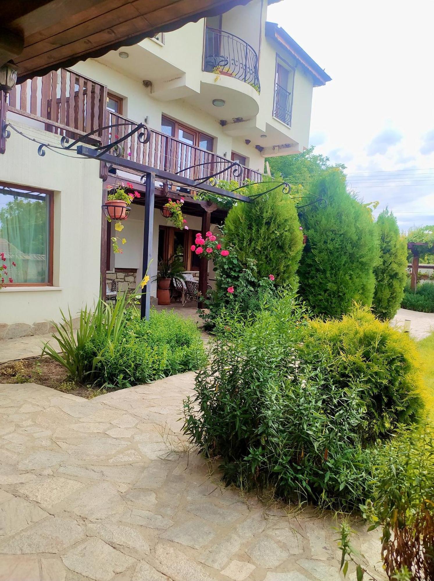 Guest House Villa Elma Nevsha المظهر الخارجي الصورة